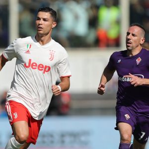 Frank Ribery chased Cristiano Ronaldo and rolled him on the pitch with successful challenge