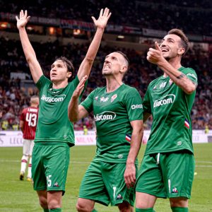 Frank Ribery receives standing ovation from AC Milan fans after a splendid performance at San Siro