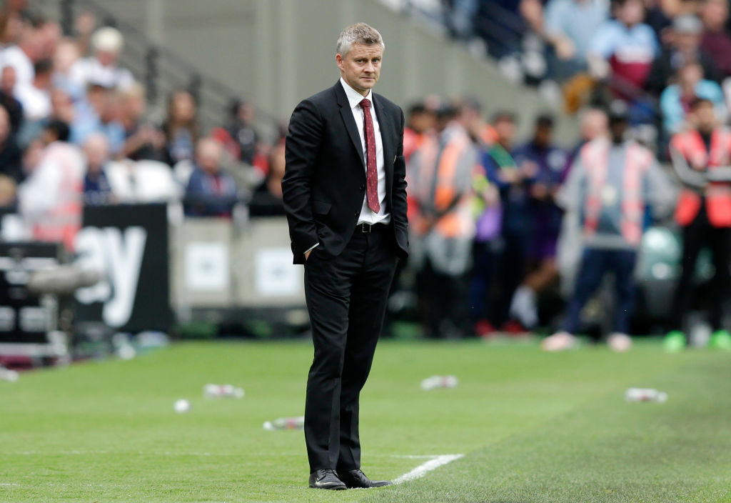 Manchester United fans mock Ole Solskjaer with 'sacked in the morning' jibe after West Ham defeat