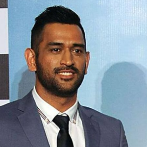 MS Dhoni to make his Bollywood acting debut alongside Sanjay Dutt according to reports