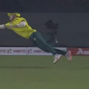David Miller catch vs India: Watch South African batsman grabs one-handed stunner to dismiss Shikhar Dhawan