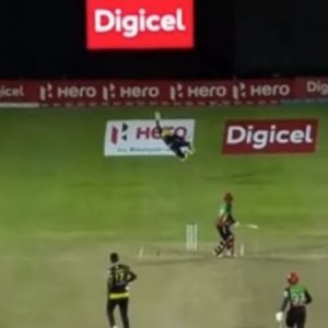WATCH: Glenn Phillips grabs spectacular one-handed stunner to dismiss Devon Thomas in CPL 2019