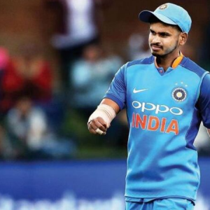 Shreyas Iyer’s responds hilariously to a comment regarding Team India’s sponsor