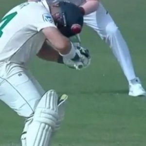 Umesh Yadav hits Dean Elgar in the helmet: Watch Indian fast bowler's brutal bouncer to South African opener
