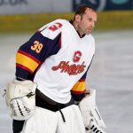 Petr Cech wins man of the match award on his ice hockey debut