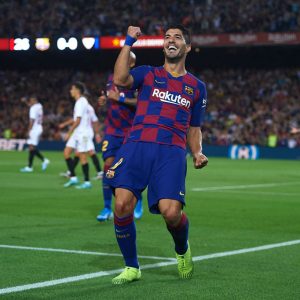 Luiz Suarez goal Vs Sevilla: Watch Uruguayan striker score an incredible overhead kick goal