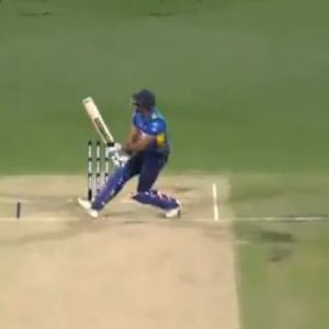 WATCH: Danushka Gunathilaka scoops Billy Stanlake for unbelievable six in Gabba T20I