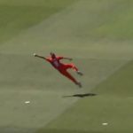 Cameron Valente grabs sensational catch from Peter Handscomb's shot