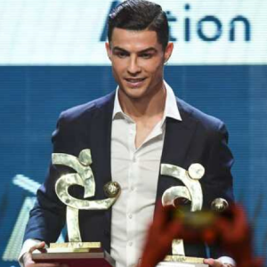 Cristiano Ronaldo waited until his win was announced before entering Serie A awards ceremony