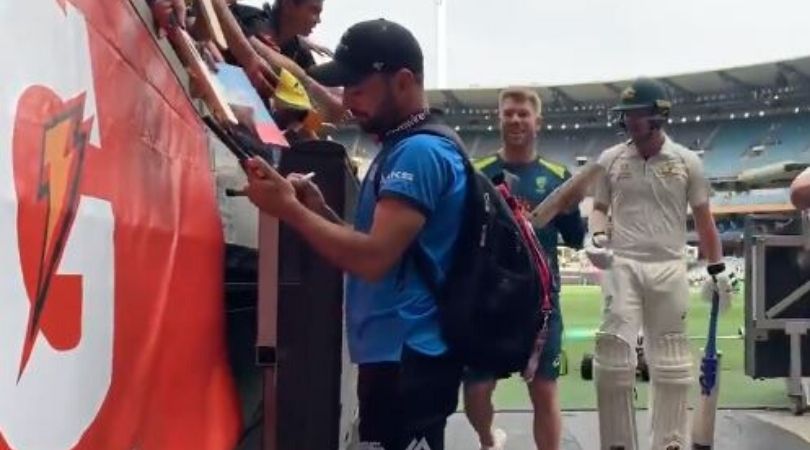 Watch: David Warner's hysterical reaction after spotting his IPL teammate Rashid Khan at MCG