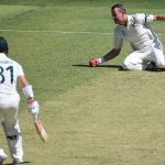 WATCH: Neil Wagner grabs stunning one-handed catch to dismiss David Warner in Perth