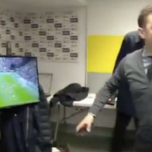 Watch Gary Neville and Jose Mourinho’s hilarious reactions to David De Gea’s howler