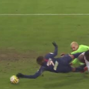 Kylian Mbappe tried to score a goal with his hand during Stade Reims vs PSG