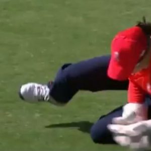 WATCH: Smriti Mandhana receives massive reprieve as third umpire declares Amy Jones' catch as a drop