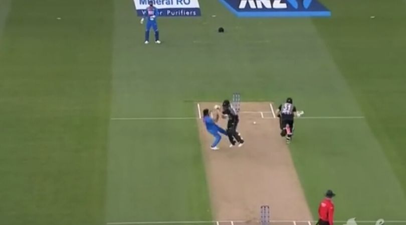 WATCH: Shardul Thakur and Colin Munro collide midway on the pitch in Auckland T20I