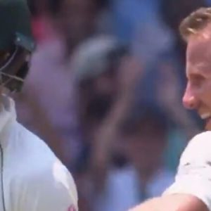 WATCH: Crowd roars as Steve Smith gets off the mark on 39th ball vs New Zealand in Sydney