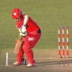 Sam Harper plays extravagant defensive shot in Big Bash League, make fans laugh