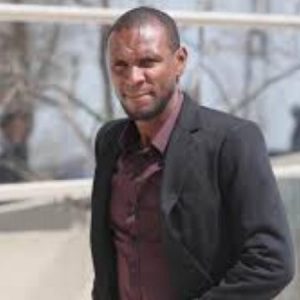 Barcelona News: Eric Abidal met former Barcelona teammate in Doha over possibility of replacing Ernesto Valverde