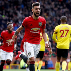 Watch Bruno Fernandes scores his first goal for Man Utd with a Jorginho-esque penalty