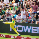 Watch Steve Smith’s acrobatic fielding on the boundary line saves 5 runs off Quinton De Kock’s shot
