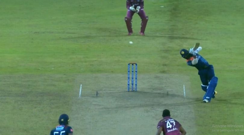 WATCH: Wanidu Hasaranga amazes one and all by creating unusual room against Dwayne Bravo