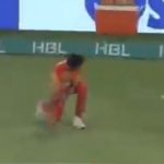 WATCH: Akif Javed gifts boundary to Imad Wasim due to substandard fielding in PSL 2020