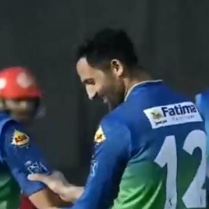 WATCH: Imran Tahir gives aggressive send-off to Shadab Khan in PSL 2020