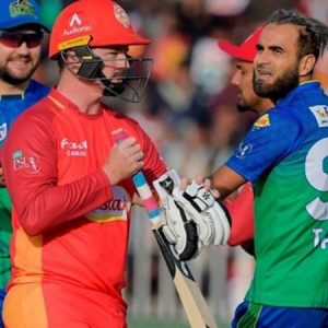 Imran Tahir celebrates Munro's wicket ferociously; irks him on the way back