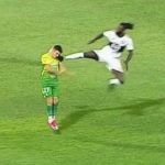 Emmanuel Adebayor sent off for attempting karate kick on opposite player while playing for Olimpia in Paraguay
