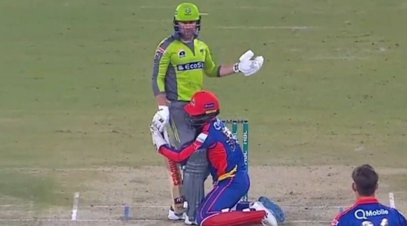 WATCH: Chadwick Walton hilariously grabs Ben Dunk in PSL 2020