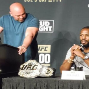 Jon Jones challenges Dana White to release him from his UFC contract