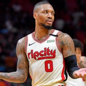 "Bet a million": Blazers' superstar Damian Lillard closes all doors to a team-up with LeBron James and the Lakers with a single tweet
