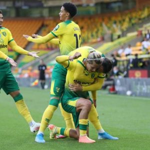 Thierry Henry acknowledges solidarity support from Todd Cantwell for BLM movement