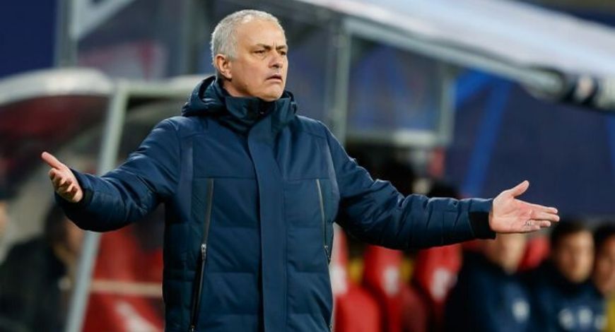 Jose Mourinho alleges refereeing partiality towards Manchester United