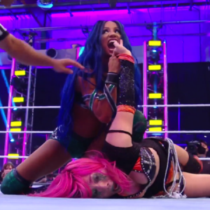 Asuka vs Sasha Banks The Boss wins the Raw Women’s Championship to become 2 Belt Banks