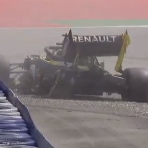 Daniel Ricciardo crash