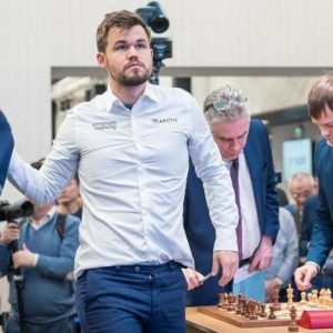 Roberto Firmino mocked by FPL expert and Chess Champion Magnus Carlsen with Robert Lewandowski comparison