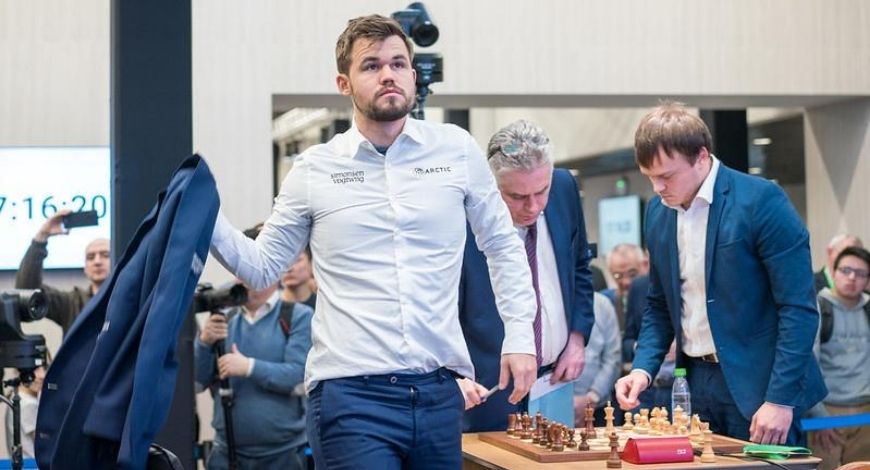 Roberto Firmino mocked by FPL expert and Chess Champion Magnus Carlsen with Robert Lewandowski comparison