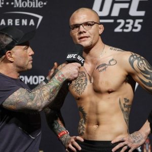 "Conor McGregor will never be one of us again and it drives him absolutely crazy!" - UFC light-heavyweight fighter Anthony Smith gets honest about the Notorious