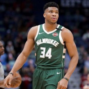 Is Giannis Antetokounmpo playing tonight vs Wizards