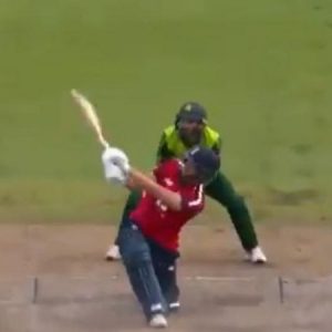 Dawid Malan cricket: Watch English batsman hits ferocious slog sweep off PSL captain Shadab Khan in Old Trafford T20I