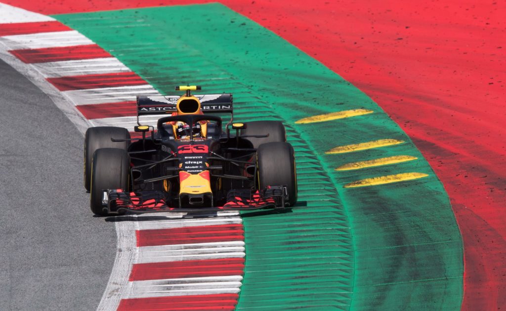 Kerbs F1: What is the use of kerbs in F1; what is a sausage kerb?