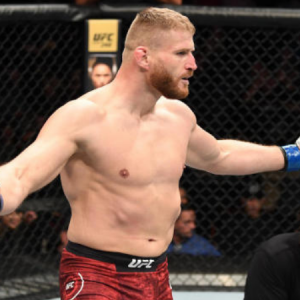 Jan Blachowicz beats Dominic Reyes to become UFC Light Heavyweight Champion, calls Jon Jones out