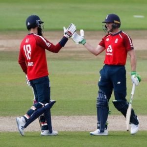 Jos Buttler Cricket: English wicket-keeper batsman hits mountainous six off Adam Zampa to seal chase vs Australia