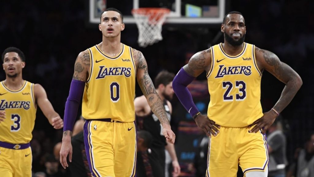 "LeBron James gives a shoutout to Kyle Kuzma in light of the latter's game-clinching 3-pointer": The former Lakers teammates squash rumors of a reported rift