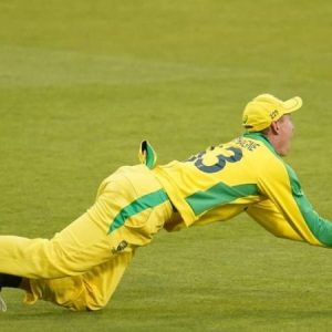 Marnus Labuschagne catch vs England: Watch Australian player times dive to perfection to dismiss Jos Buttler at Old Trafford
