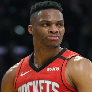 Russell Westbrook refuses to shake hands with LeBron James