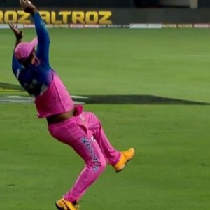 Sanju Samson catch vs KKR: Rajasthan Royals player grabs excellent take to dismiss Pat Cummins in IPL 2020