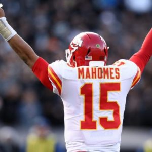 "Patrick Mahomes is ridiculous": Watch Mahomes Deliver Insane Pass in NFL Week 3
