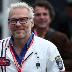 "What he was doing was just stupid"- Jacques Villeneuve picks on Carlos Sainz, who got DNFs in the last two races.